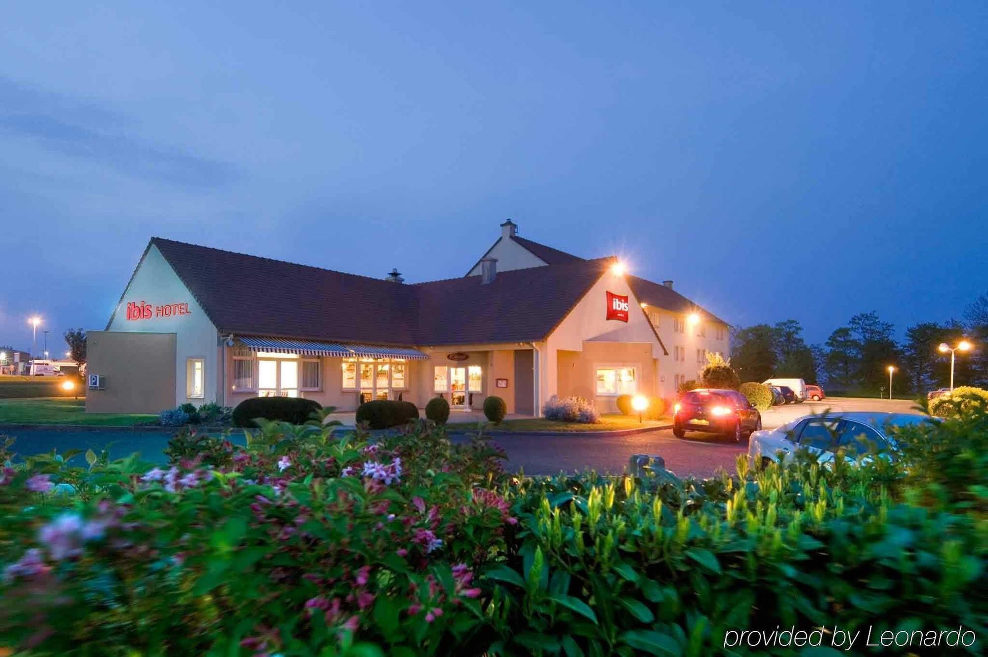 Ibis Falaise Coeur De Normandie Hotel Exterior photo