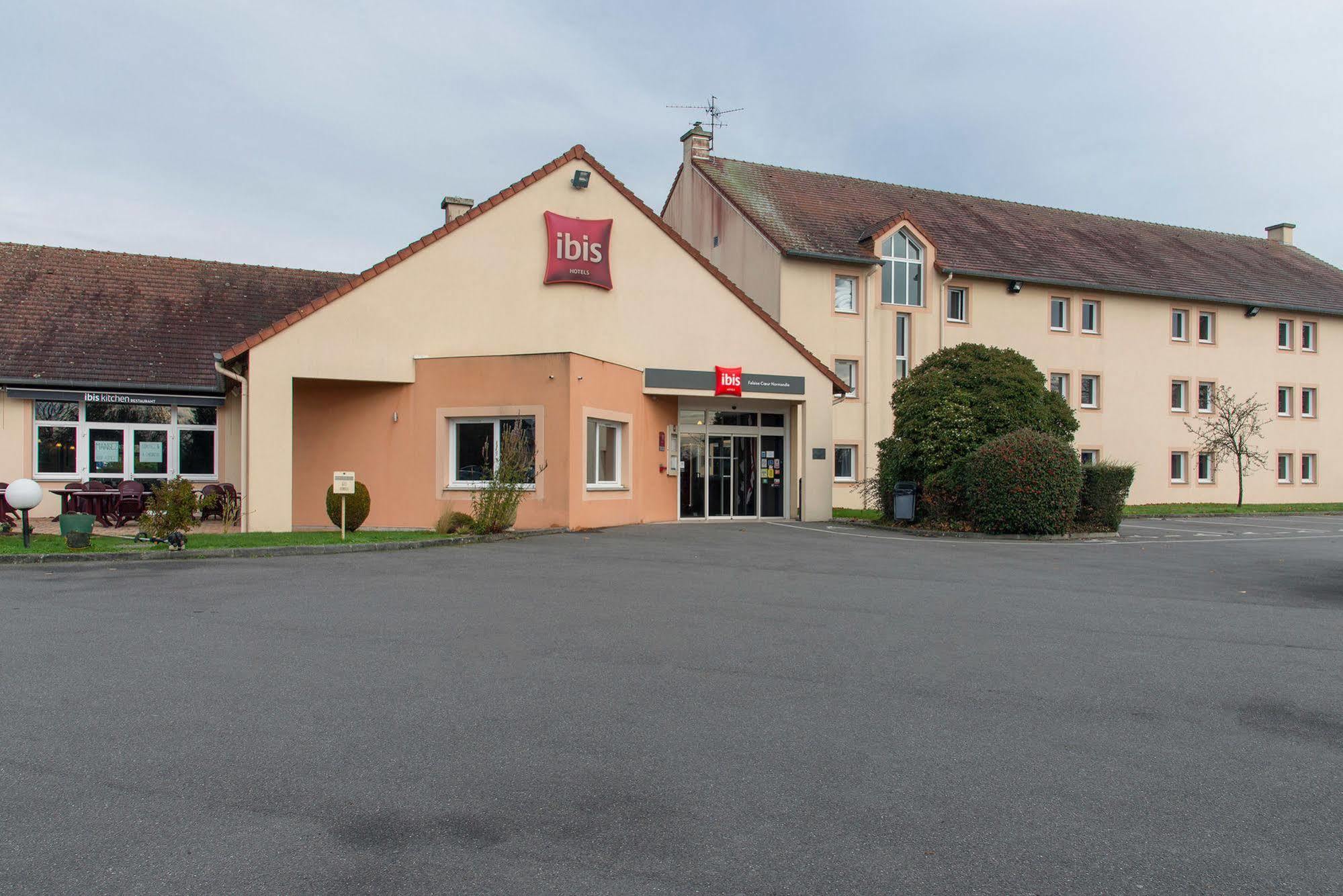 Ibis Falaise Coeur De Normandie Hotel Exterior photo